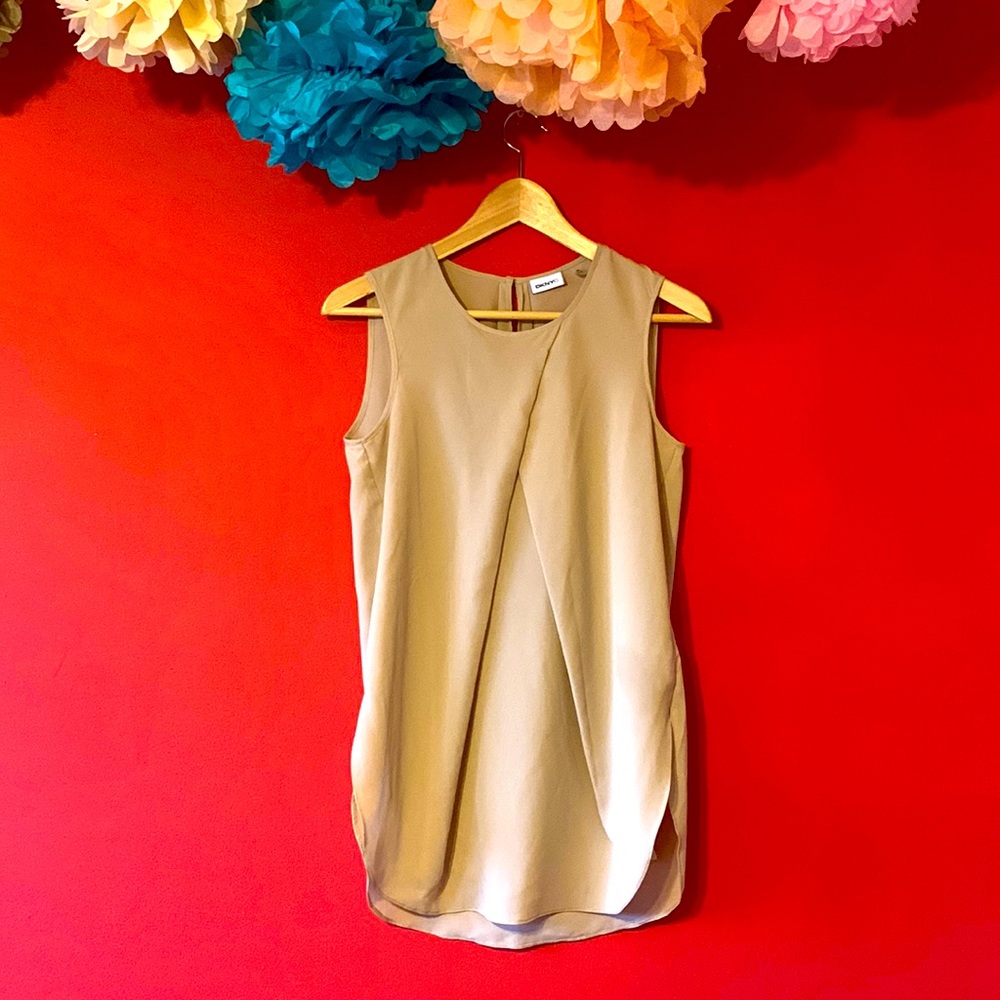 DKNY BEIGE SLEEVELESS  BLOUSE